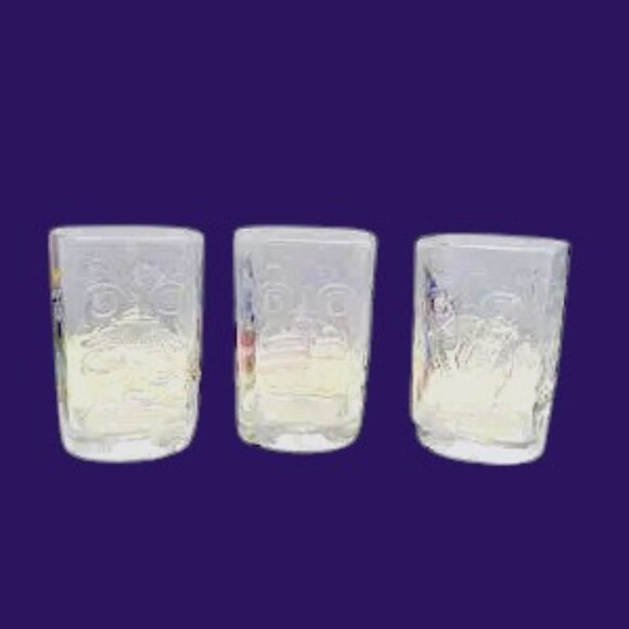 Vintage Walt Disney World-McDonald's Micky Celebration 2000 Tumblers - Picture 5 of 9